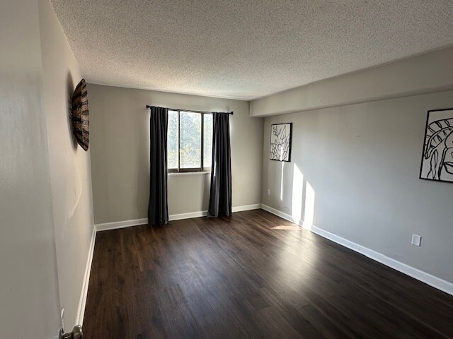 Building Photo - 1825 Saint Julian Pl