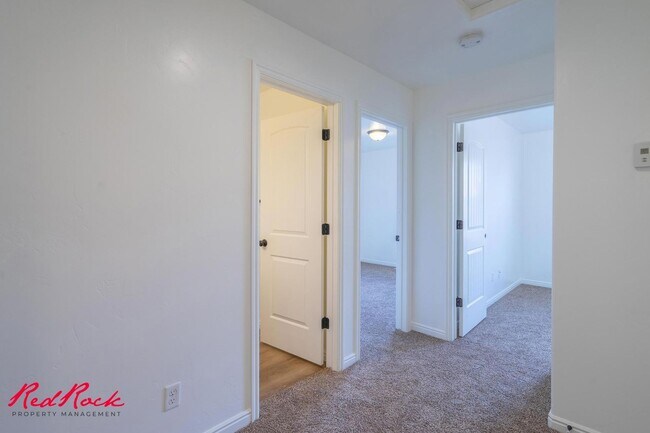 Building Photo - 2075 S Sir Monte Dr