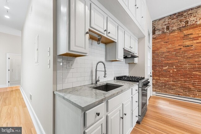 Building Photo - 1614 N 2nd St