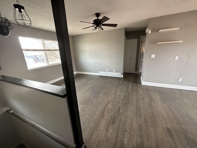 Building Photo - 1250 Chiricahua Dr