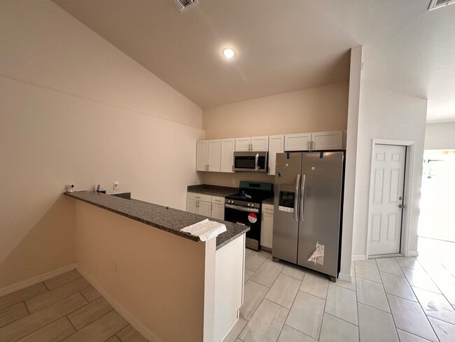 Building Photo - 1449 SE 10th Terrace