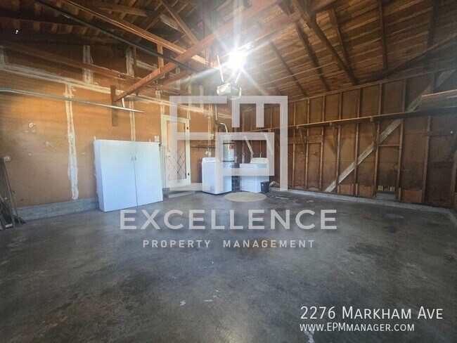 Building Photo - 2276 Markham Ave