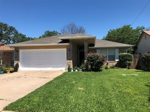 Building Photo - 1404 Peachtree Valley Dr