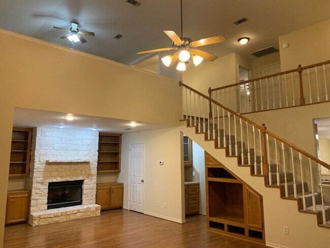 Building Photo - 1922 20th St