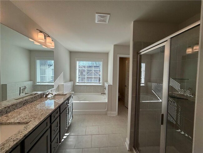 Building Photo - 7327 Rocklin Ln