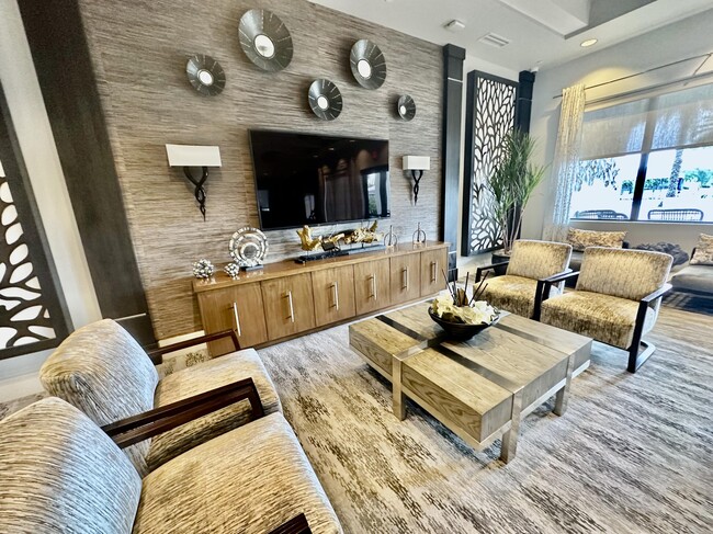 Building Photo - 15377 Green River Ct