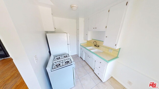 Building Photo - 110 S Rampart Blvd