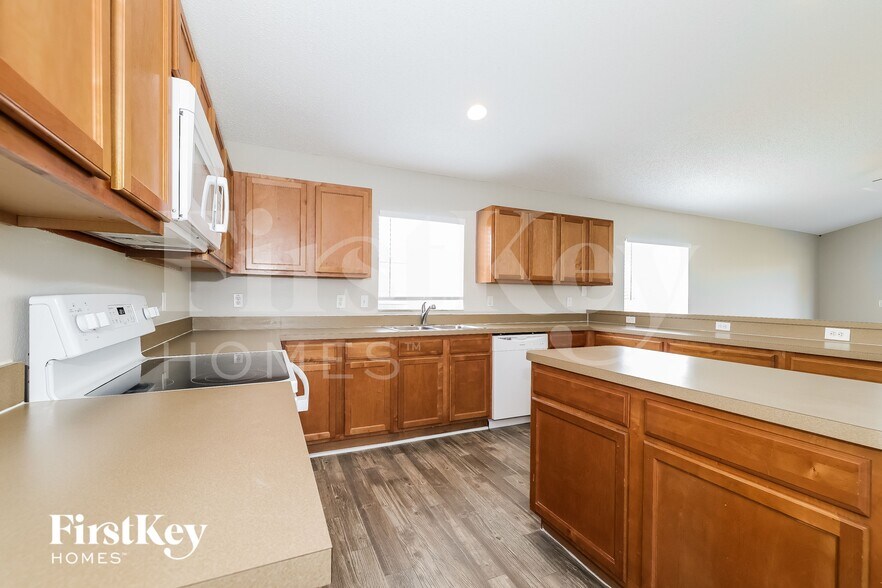 Building Photo - 984 Alsace Dr