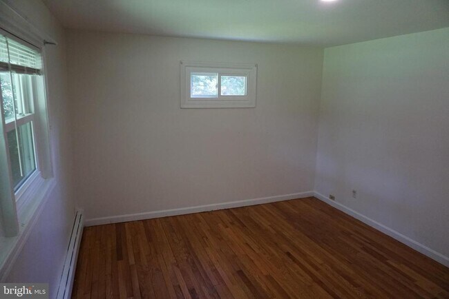 Building Photo - 1306 Saluja Hill Ct