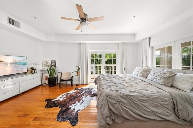 Building Photo - 1415 Sunset Harbour Dr