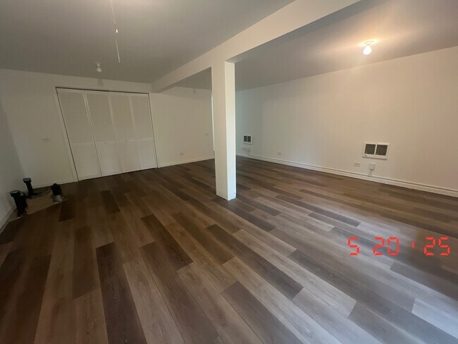 Building Photo - 1429 Meadowsedge Ln