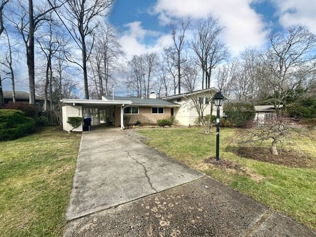 Building Photo - 8308 Whitman Dr