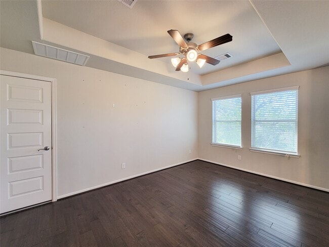 Building Photo - 935 W Lacey Garden Loop