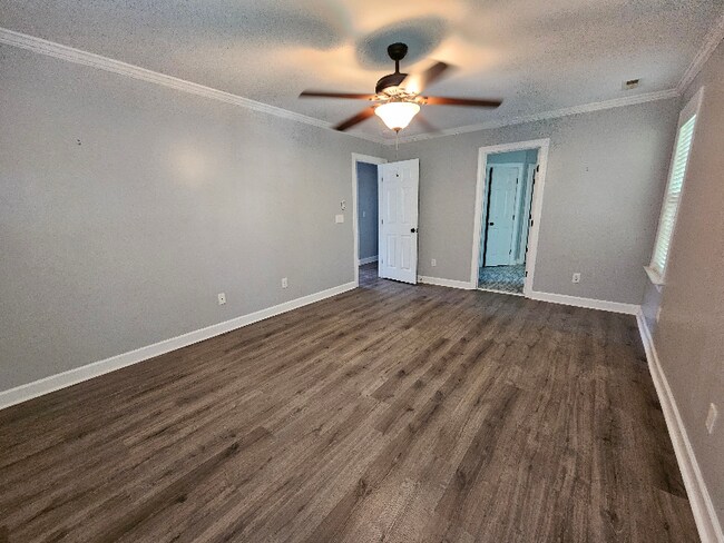 Building Photo - 10 Highgrove Ln