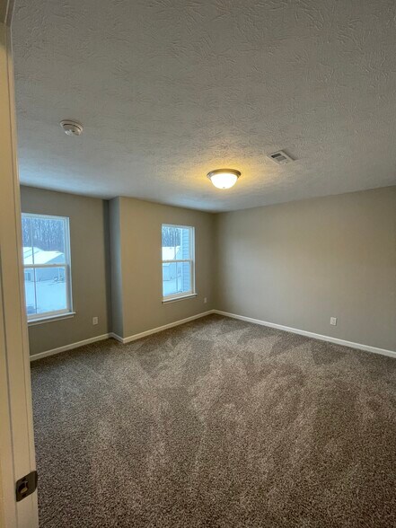 Building Photo - 3470 Magnolia Ln