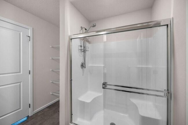 Building Photo - Beautiful 2022 Built Home With Views!
