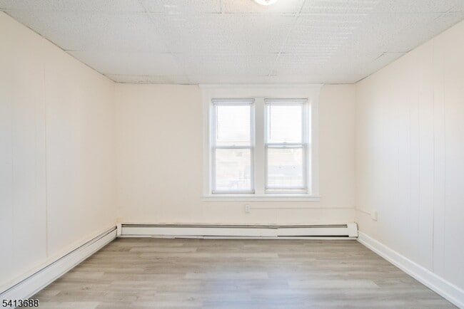 Building Photo - 226 Franklin Ave