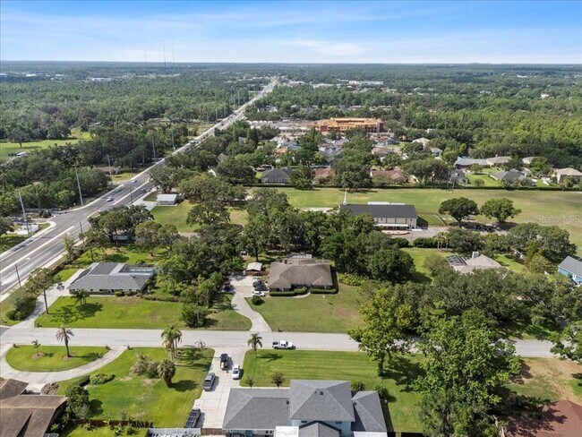 Building Photo - 903 Tomahawk Trail