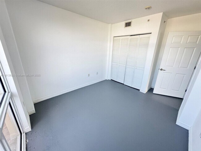 Building Photo - 900 SW 8th St