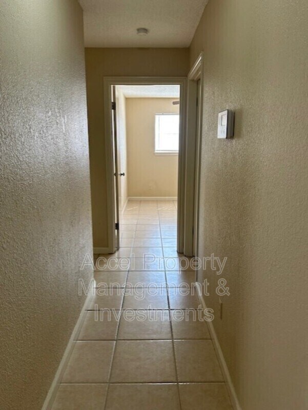 Building Photo - 2405 Mimosa St