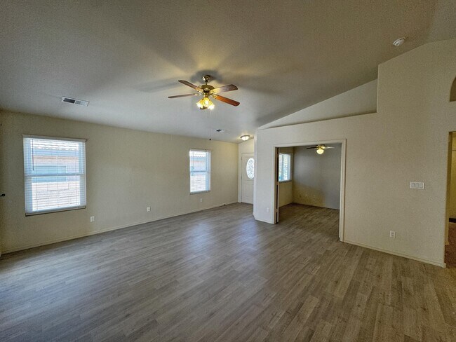 Building Photo - 7152 Elk Creek Rd NE