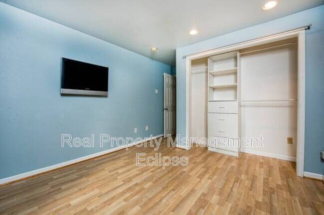 Building Photo - 8845 166th Ave NE