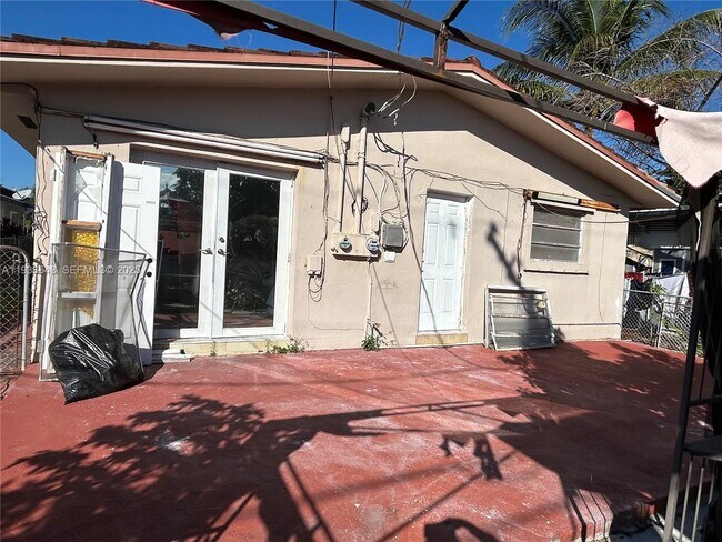 Building Photo - 442 E 29th St