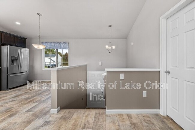 Building Photo - 7158 Primrose Ln