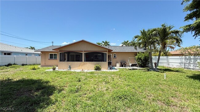 Building Photo - 1424 SE 22nd Terrace