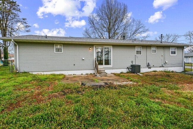 Building Photo - 3 Bed, 2 Bath Home for Rent Near Tom Watkins Park