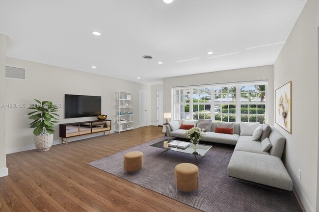 Building Photo - 1345 SW 9th Ave