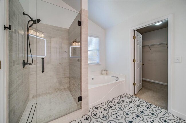 Building Photo - 853 Van Briggle Path NE
