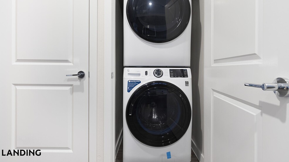 Building Photo - 14015 Univ Pass