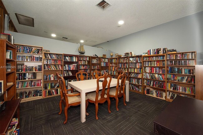 Building Photo - 1820 SW 81st Ave