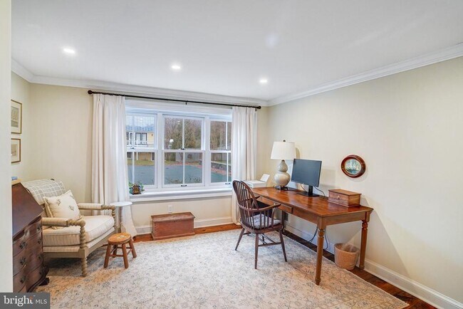 Building Photo - 7153 Main St