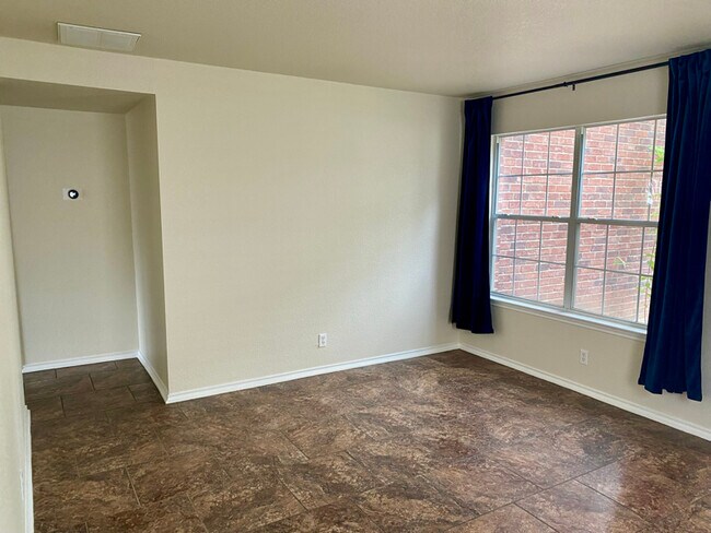 Building Photo - 14735 Bending Point