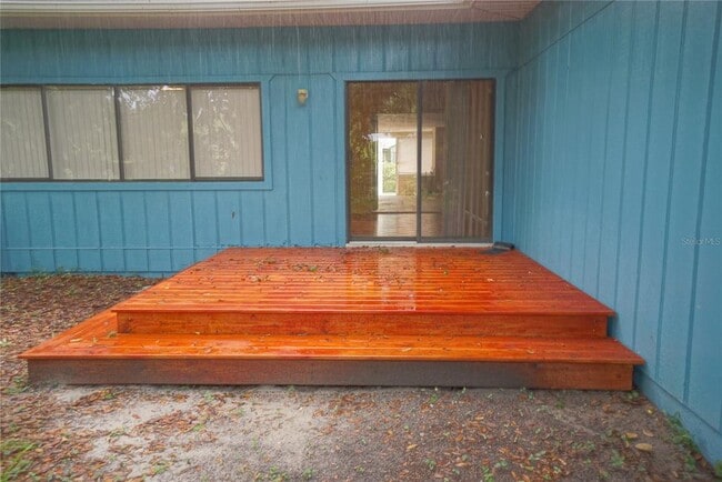 Building Photo - 1424 E Park Cir