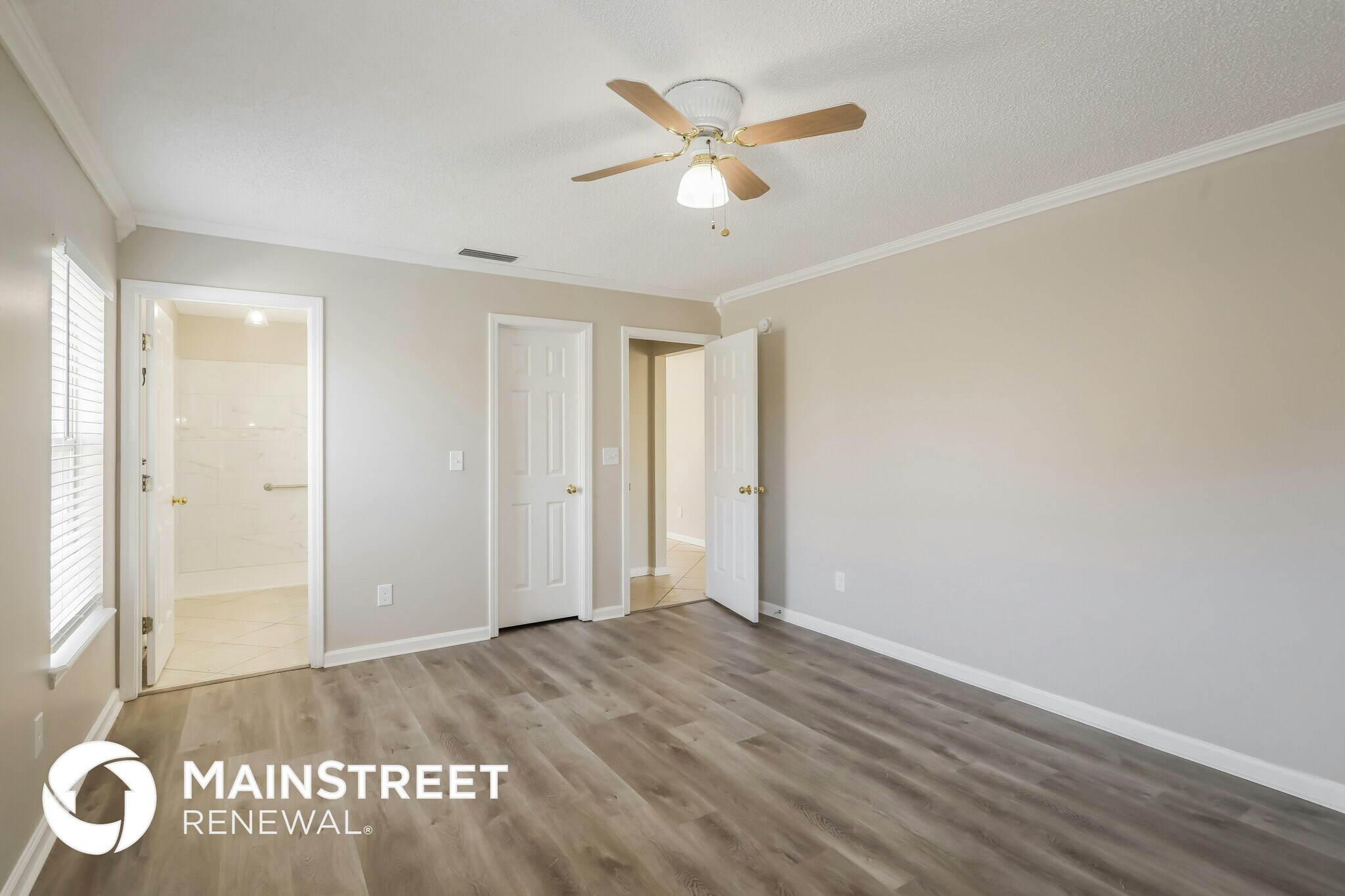 Building Photo - 3738 Woodbriar Dr