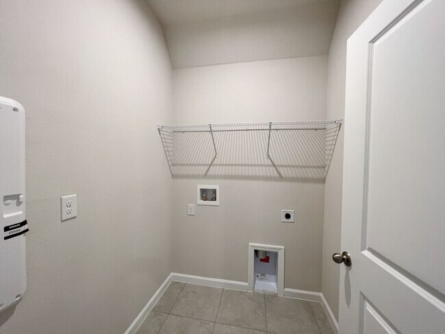 Building Photo - Awesome house for rent in St Cloud Area