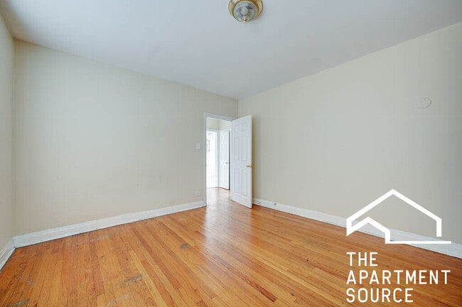 Building Photo - 4409 N Kenneth Ave