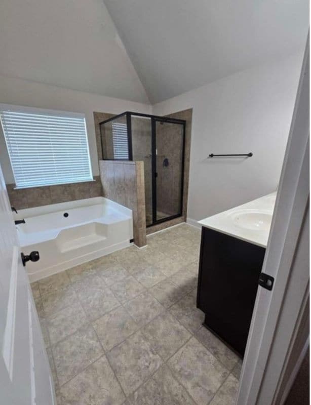 Building Photo - 1429 Stone Ridge Ct