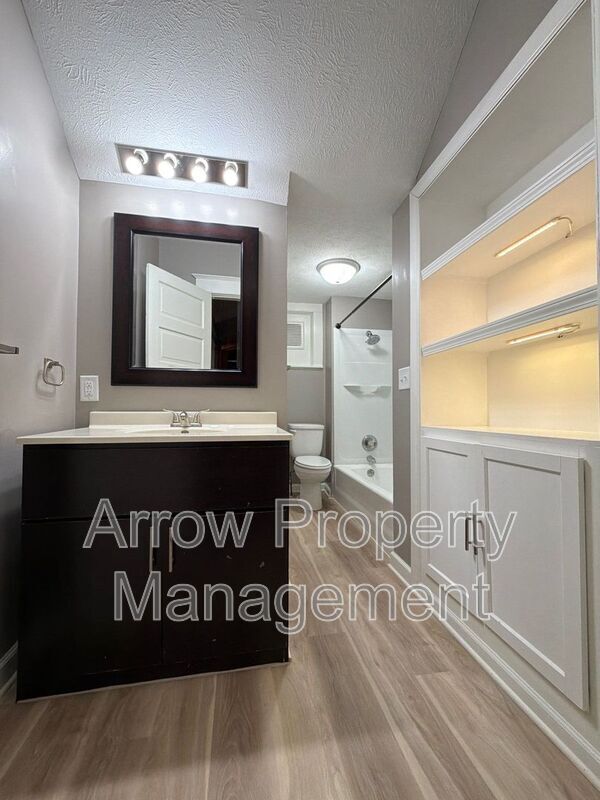 Building Photo - 1820 A St