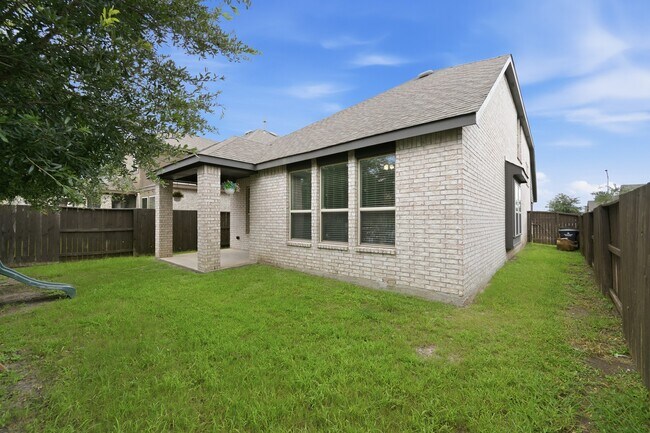 Building Photo - 10602 Wagner St