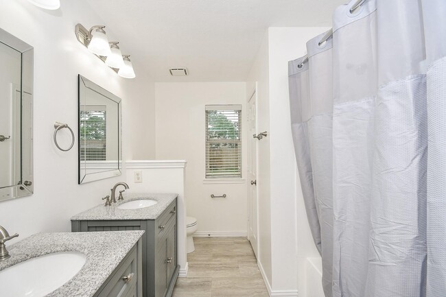 Building Photo - 10614 Sunswept Fields Ln