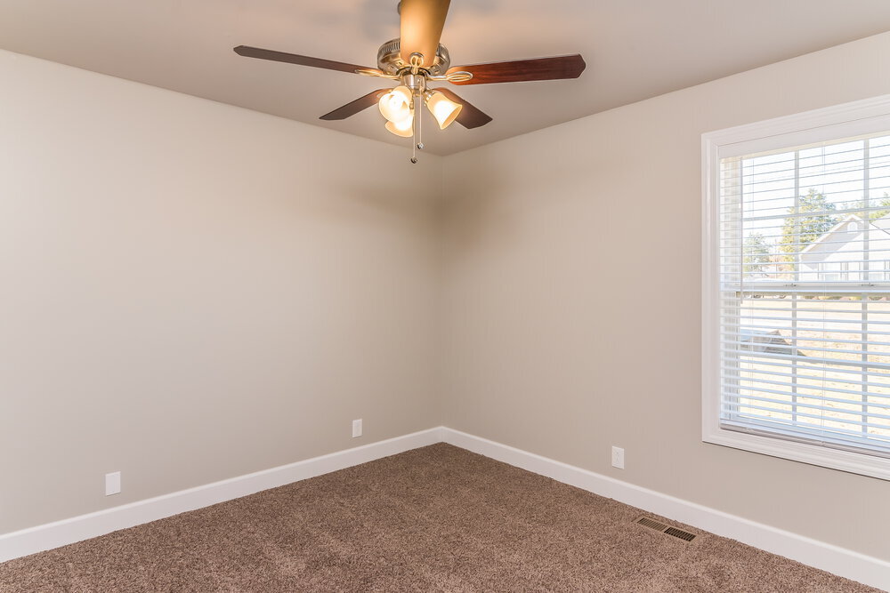 Building Photo - 220 Gatewood Dr
