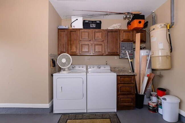 Building Photo - 4031 NE Breakwater Dr