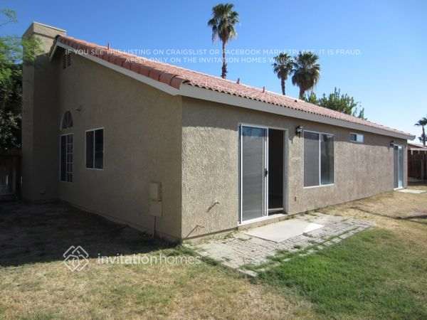 Building Photo - 78421 Orcabessa Dr