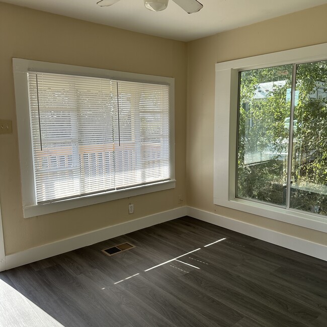 Building Photo - 1321 Harris Hill Rd