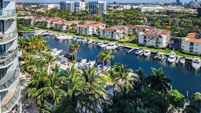 Building Photo - 3131 NE 188th St