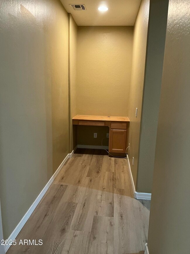 Building Photo - 6734 W Blackstone Ln